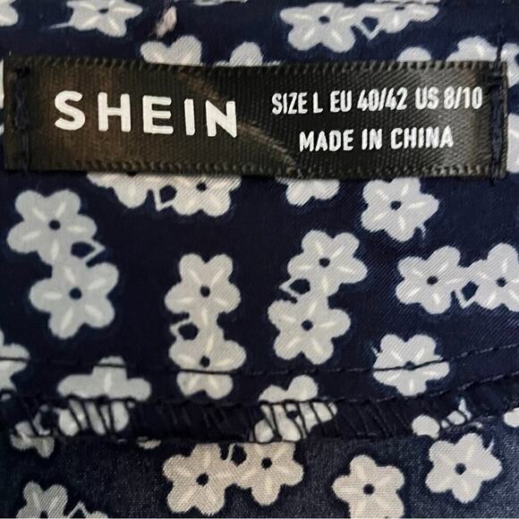 SHEIN Ditsy Floral Print Wrap Dress Blue New Size Large knee length boho - Picture 5 of 10